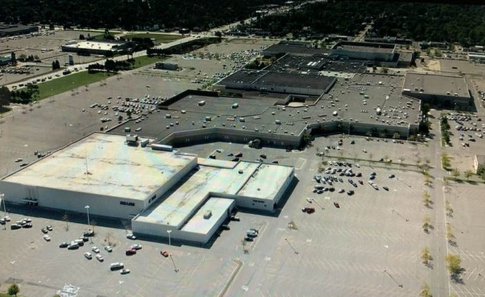 Summit Place Mall (Pontiac Mall) - Vintage Photo